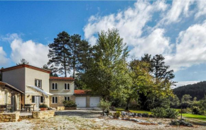 Гостиница Four-Bedroom Holiday Home in Malegoude  Мальгуд